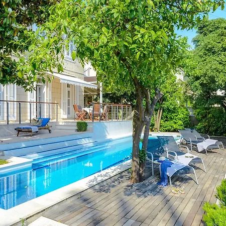 Donna Paola ドゥブロブニク