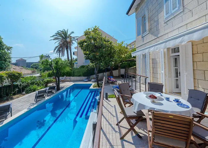 Donna Paola Ντουμπρόβνικ